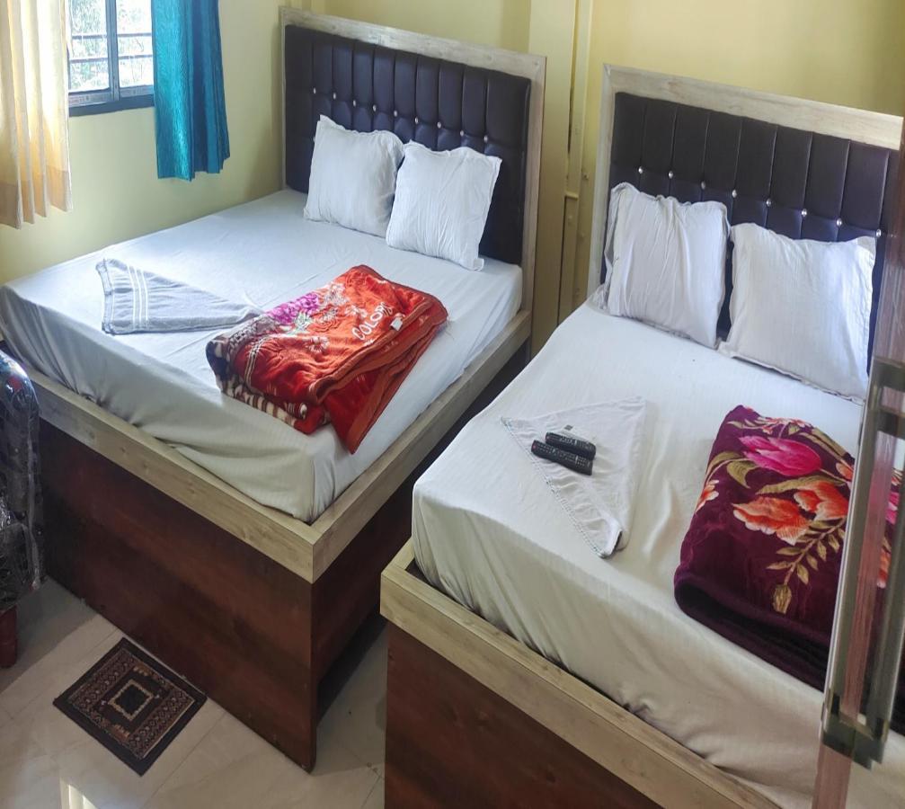 Staymaker Tirupati Guest House Kolkata Exterior photo